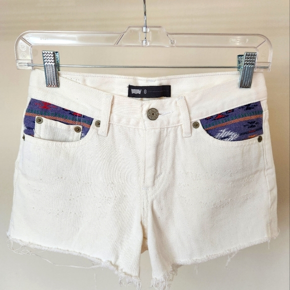 Levi's Retro Vintage Style White Jean Shorts Like New Size 0 - Rare Boho Aztec - Picture 1 of 9